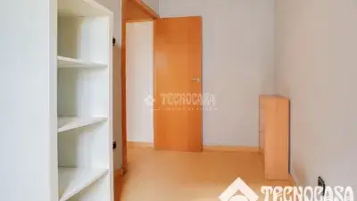 Piso en venta 54m2 con terraza Centre-Can Mariner