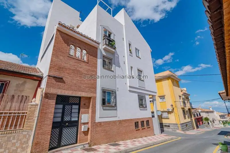 Piso en venta en La Zubia: 2 habitaciones, luminoso, trastero
