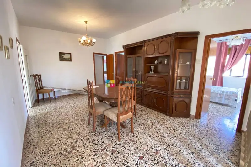 Casa en Almanzora 3 Dormitorios Cochera Terraza Terreno 835m2