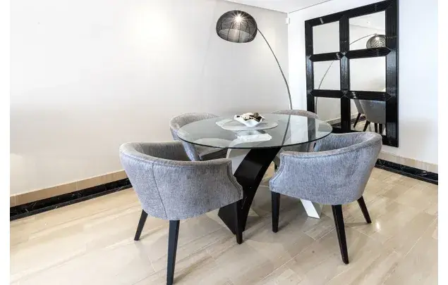 Apartamento en primera linea de playa Estepona 2 dormitorios 150m2