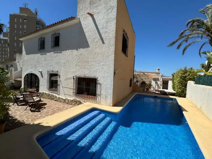 Villa 5 Dormitorios Moraira Vistas Panoramicas Piscina Cerca del Mar