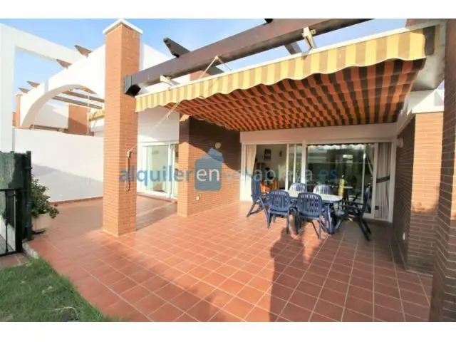 Chalet en Vera con Piscina y Primera Línea de Playa
