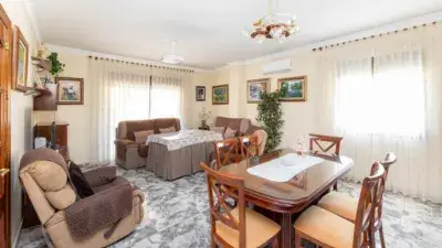Casa en Venta en Iznalloz 4 habitaciones 270m2 Garaje