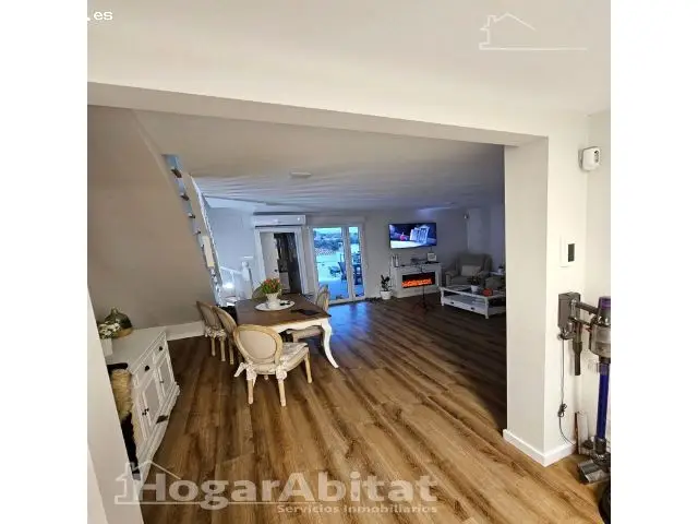 Chalet Reformado con Piscina y Amplio Terreno en Santa Quitera