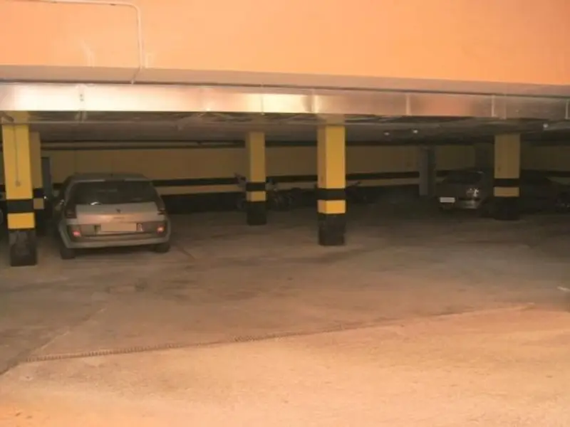 Plaza de Parking en Sa Pobla Ronda Este Edificio Nuevo