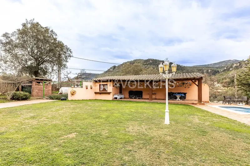 Chalet en Venta Tagamanent 4 Dormitorios Piscina Jardin Montaña