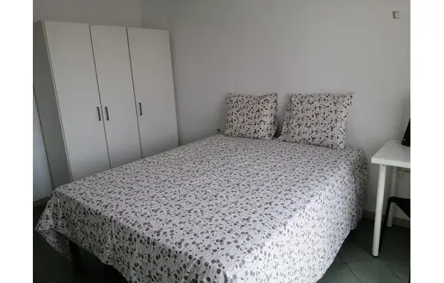 Apartamento 9 Dormitorios Barcelona Alquiler Estudiantes Practicas