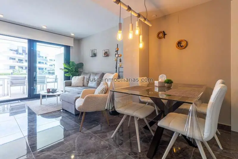 Apartamento en Orihuela Costa con 2 dormitorios y terraza