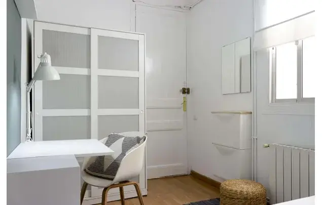 Habitaci
ón 115m
² en Barcelona Alquiler Larga Temporada