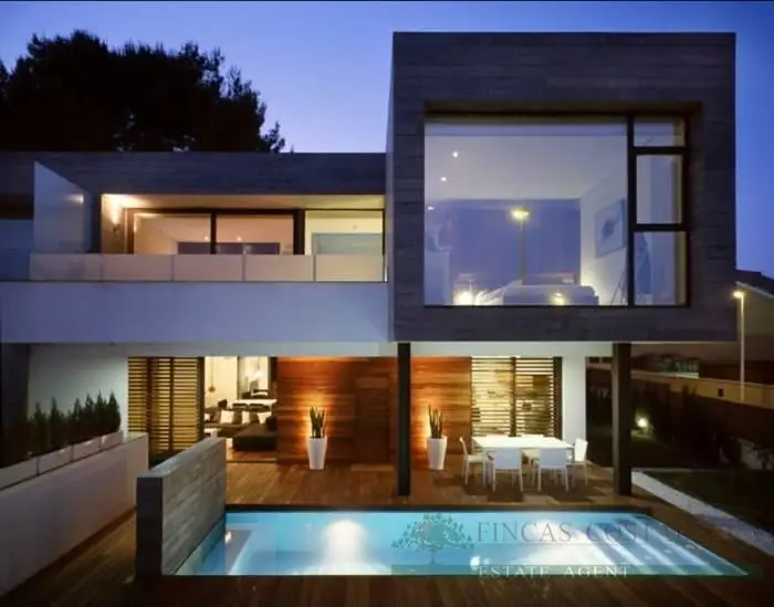 Villa en Venta Platja d Aro con Piscina 3 Dormitorios