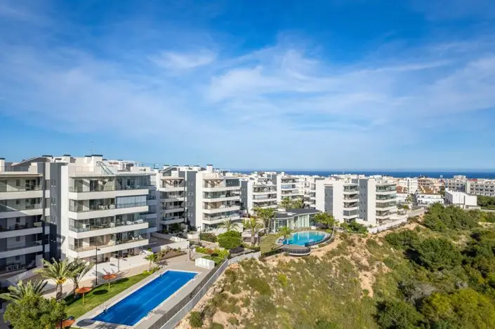Atico de Lujo en Orihuela Costa con Jacuzzi y Alta Rentabilidad