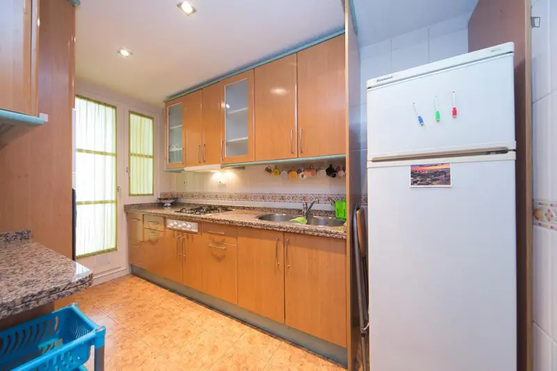 Habitaci	ón Doble con Ba	ño Privado 18-40 a	ños
