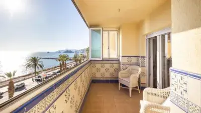 Piso en venta en Almuñecar con vistas al mar