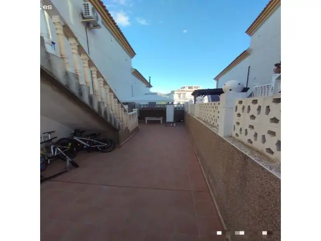 Chalet Pareado en Castalla Internacional: 2 Dormitorios, Solarium y Piscina