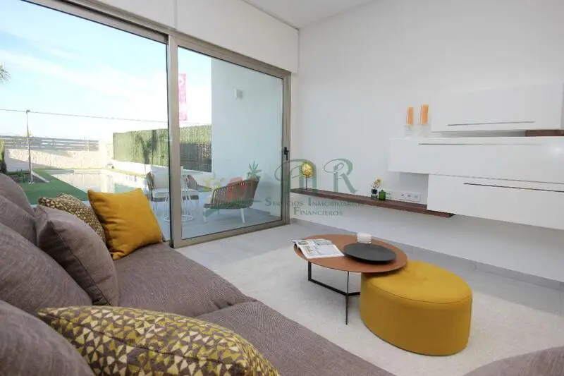 Villa en Benijófar 3 Dormitorios 3 Baños Piscina