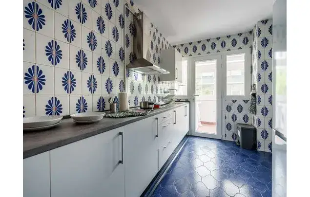 Rent a room of 258 m² in Málaga