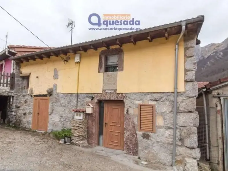 Casa Rústica en Lena Asturias con Vistas Montaña