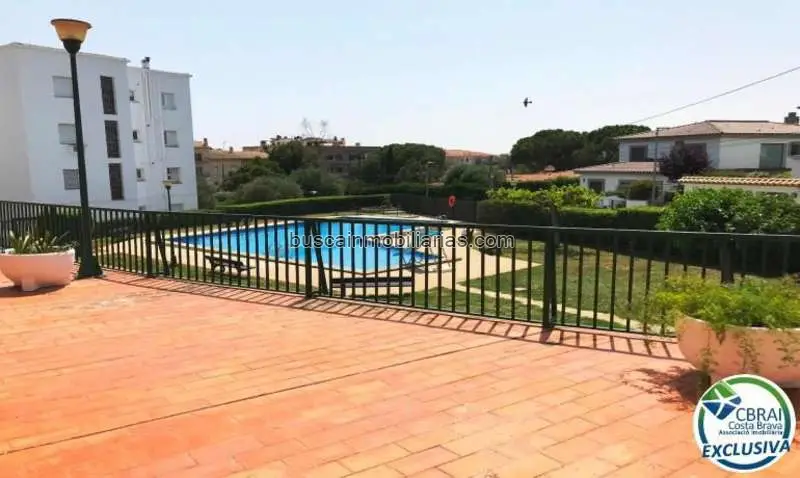 Apartamento en Roses Mas Oliva con piscina y aire acondicionado