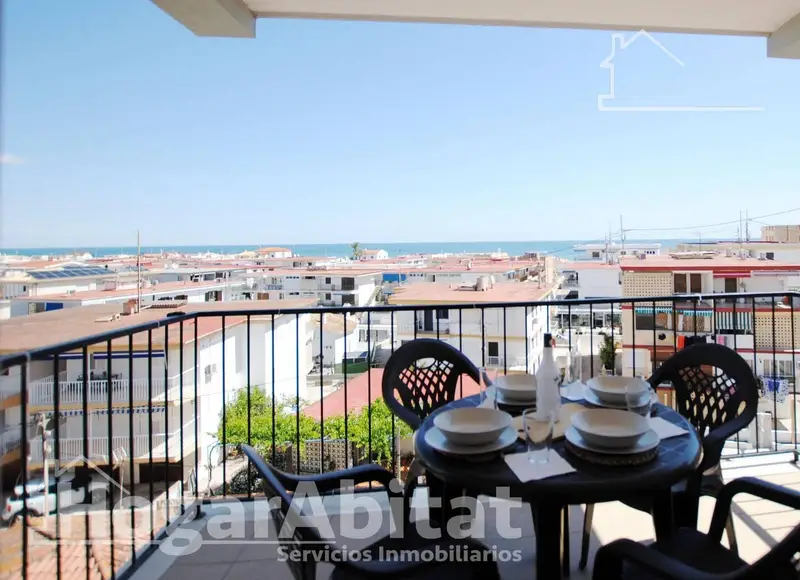 Piso en venta en Oliva Playa con terraza y parking