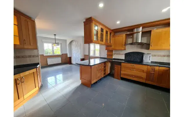 Rent 9 bedroom house of 561 m² in Boadilla del Monte