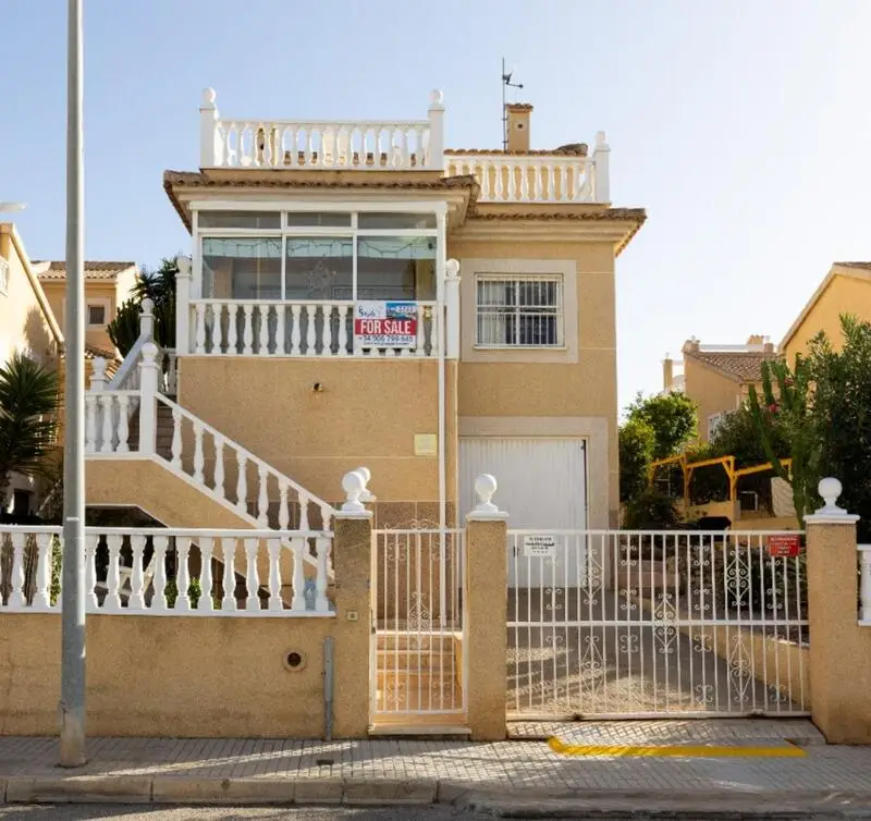 Villa en Venta Los Altos Orihuela Costa 3 Dormitorios Piscina Privada