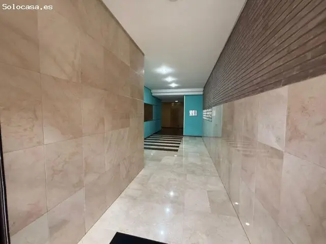 Piso en Venta en Oviedo: 3 Habitaciones, 2 Baños, Garaje y Trasteros