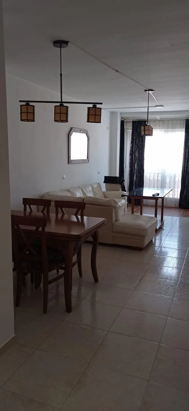 Apartamento en Garrucha Almer	
	
ia 3 Dormitorios Terraza
