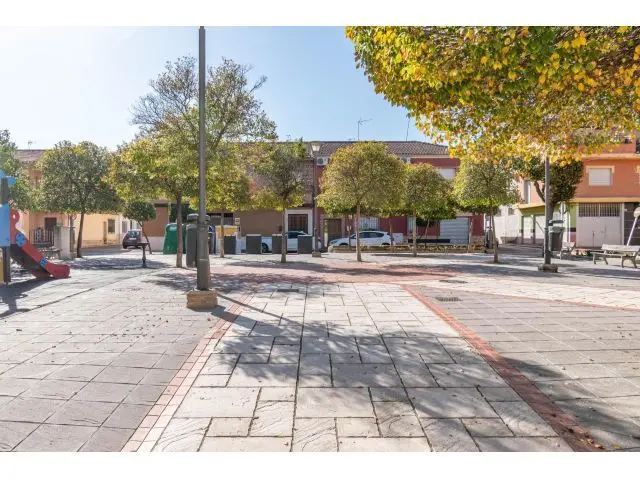 Solar en Venta en Armilla: Ideal para Construir