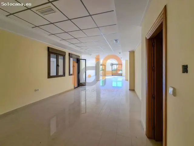Piso en Venta Huércal Overa Centro con Plaza de Garaje Ideal para Negocios