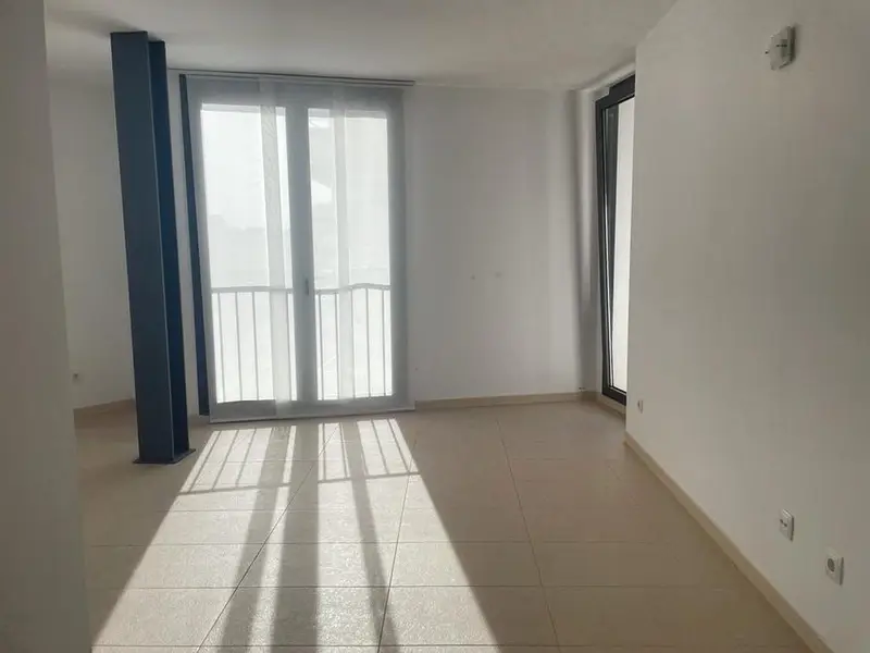 Apartamento en El Paraiso Estepona 3 Dormitorios 2 Baños Alquiler