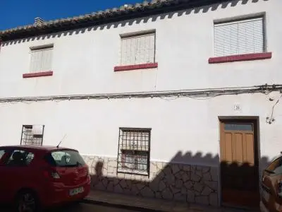 Casa en Venta Villarrobledo 155m2 4 Dormitorios Patio Doble Entrada