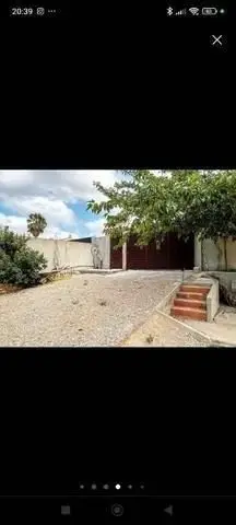 Chalet con Chimenea en Montroy - Ideal para Inversión
