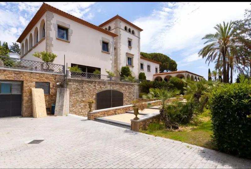 Casa de Lujo en Sant Andreu de Llavaneras 8 habitaciones 12 baños