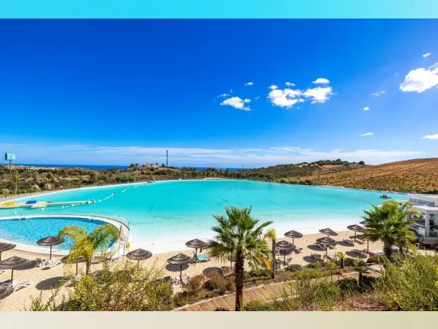 Piso de 2 Dormitorios en venta Casares, España