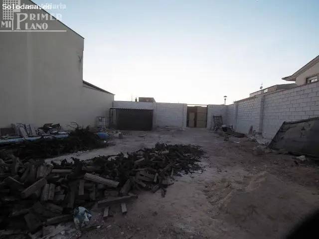 Solar en Venta en Avda Juan Carlos I 286m2