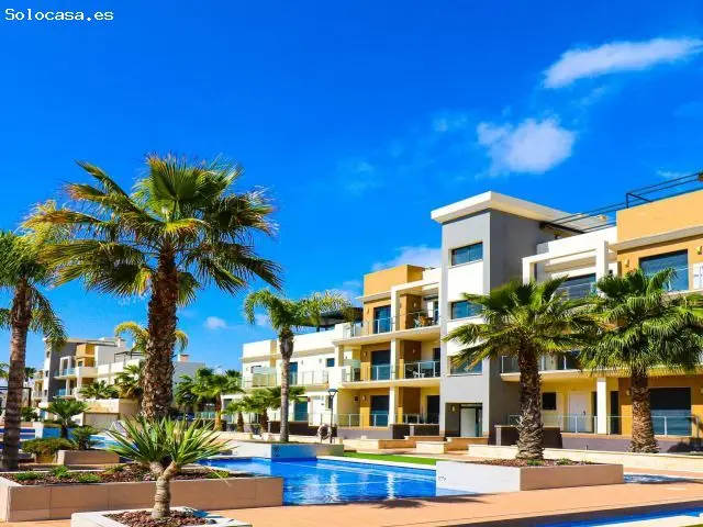 Apartamento en La Zenia con 2 Piscinas y Parking