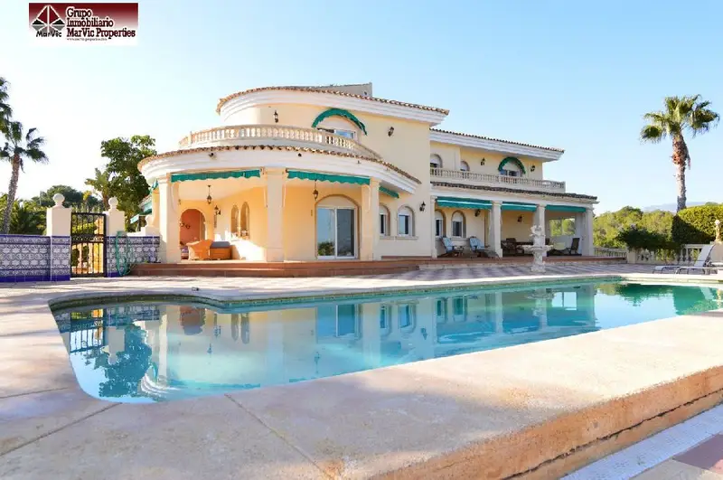 Venta Chalet Piscina San Rafael L Alfas del Pi