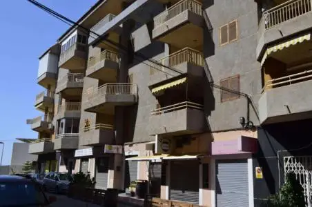 Apartamento Torrevieja con Vistas al Mar Cerca de la Playa