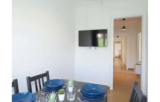 Alquiler de Habitacion en Apartamento con Estilo en Barcelona