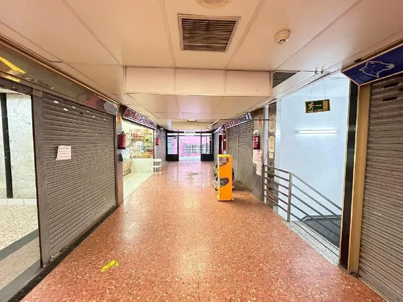 Venta Local Comercial Palomeras Puente Vallecas Madrid