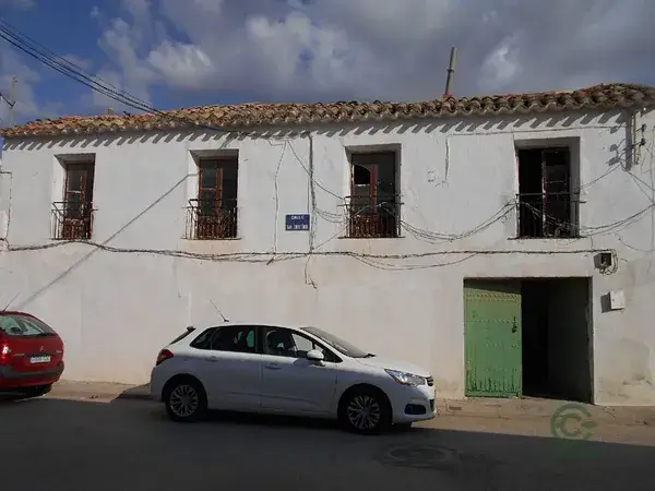 Casa Unifamiliar en Las Mesas Cuenca 6 Dormitorios Reforma Integral