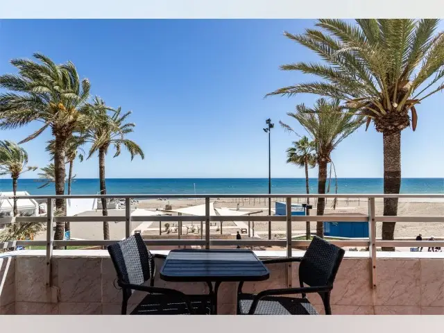 Piso de 3 Dormitorios en venta Los Boliches, España