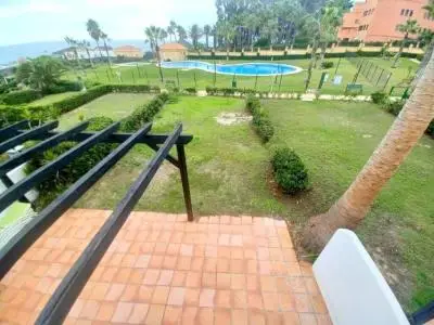 Chalet Adosado en Primera Linea de Playa con Vistas al Mar