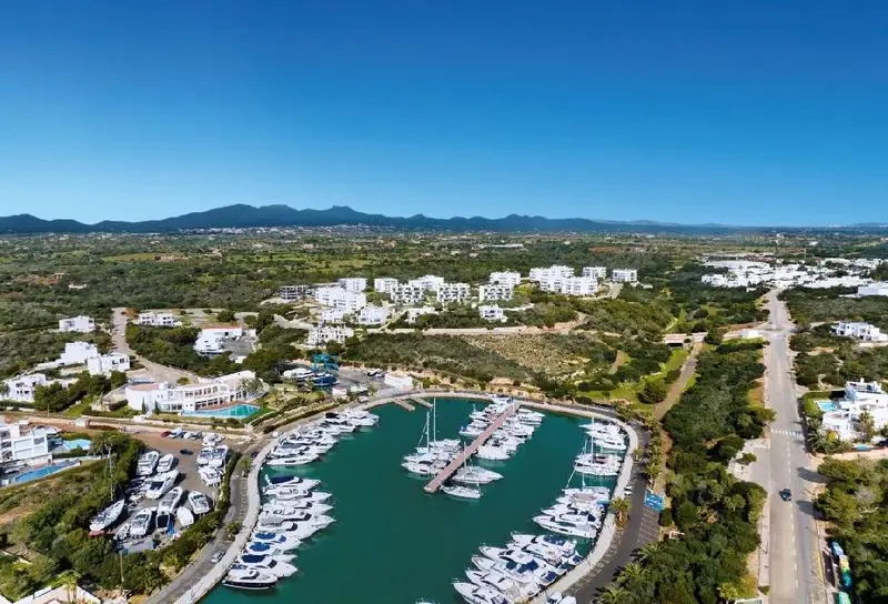 Apartamento en Cala d Or con Piscina y Terraza