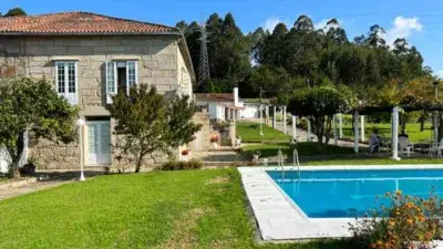 Casa Rústica en Venta Padrón: Tranquilidad y Naturaleza