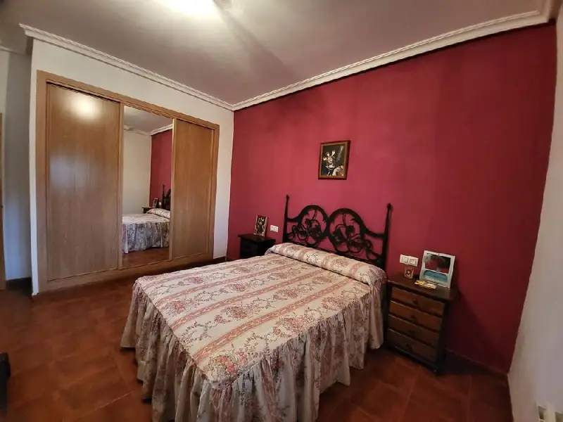 Venta Chalet con Garaje en Sisante