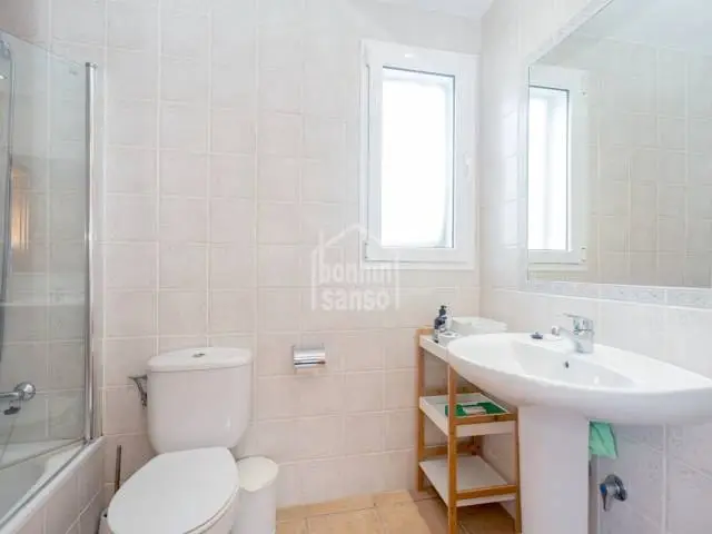 Apartamento Playa Menorca: 2 Dorm, 2 Baños, Terraza y Vistas al Mar