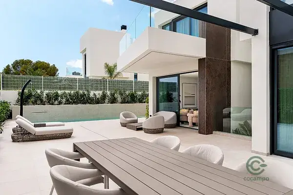 Villa de Lujo en Costa Blanca con Piscina Privada y Vistas al Mar
