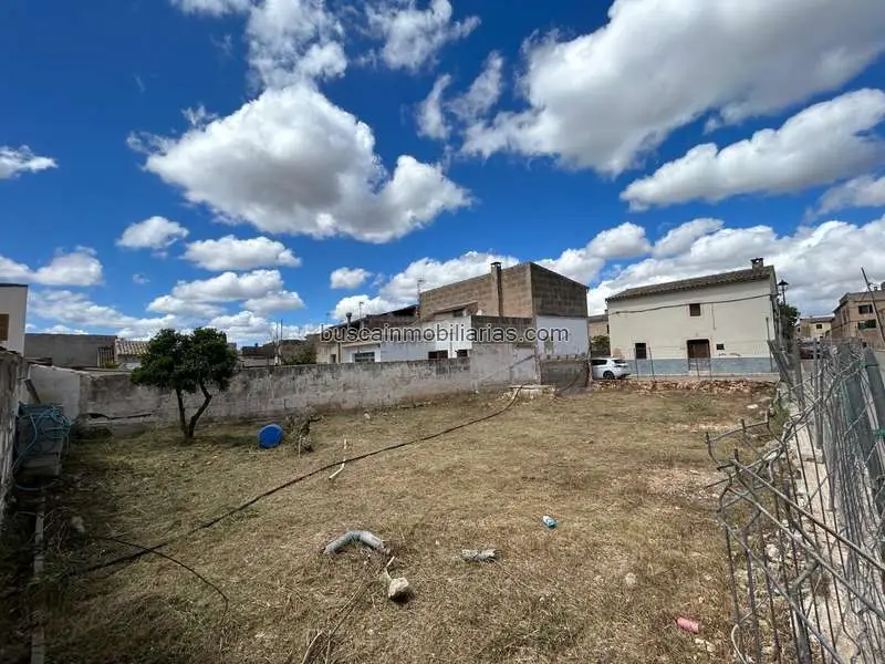 Solar Urbano en Pina para construir vivienda unifamiliar