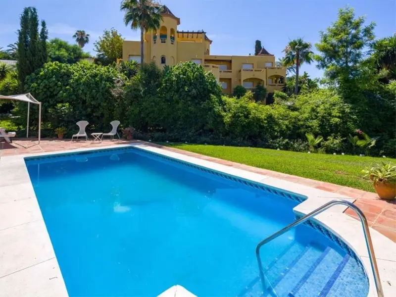 Chalet en Venta El Rosario Marbella Cerca del Mar